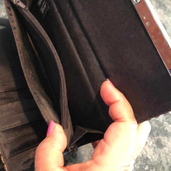 Trifold clutch in gold - Picture 4 of 4